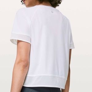 Lululemon Stripe In Stride Short Sleeve White sz 6